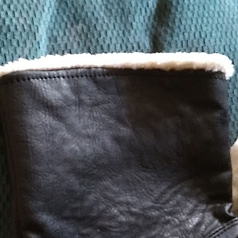 Candies size 10 heel faux leather lambswool on top short boots - Picture 6 of 8